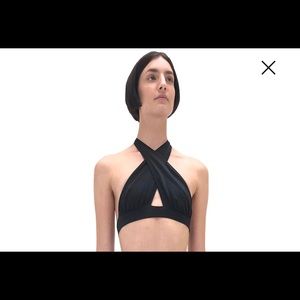 NORMA KAMALI CROSS HALTER BIKINI TOP